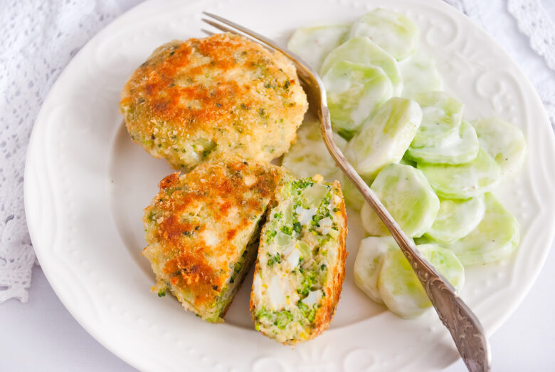 kotlety jajeczne z brokułami