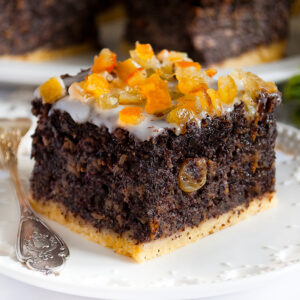 makowiec z jabłkami