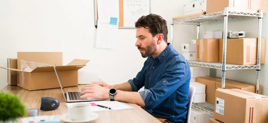 Мужчина на рабочем месте